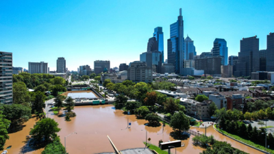 Hurricane Ida floods the Vine Street Expressway in September 2021